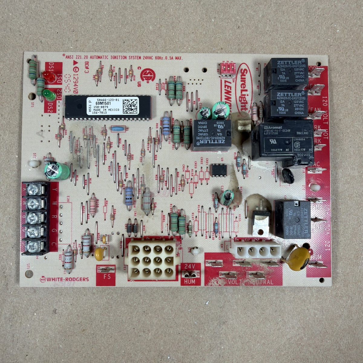 TESTED🔥 White-Rodgers 50A66-123-01 Control Board Lennox Surelight 69M1501