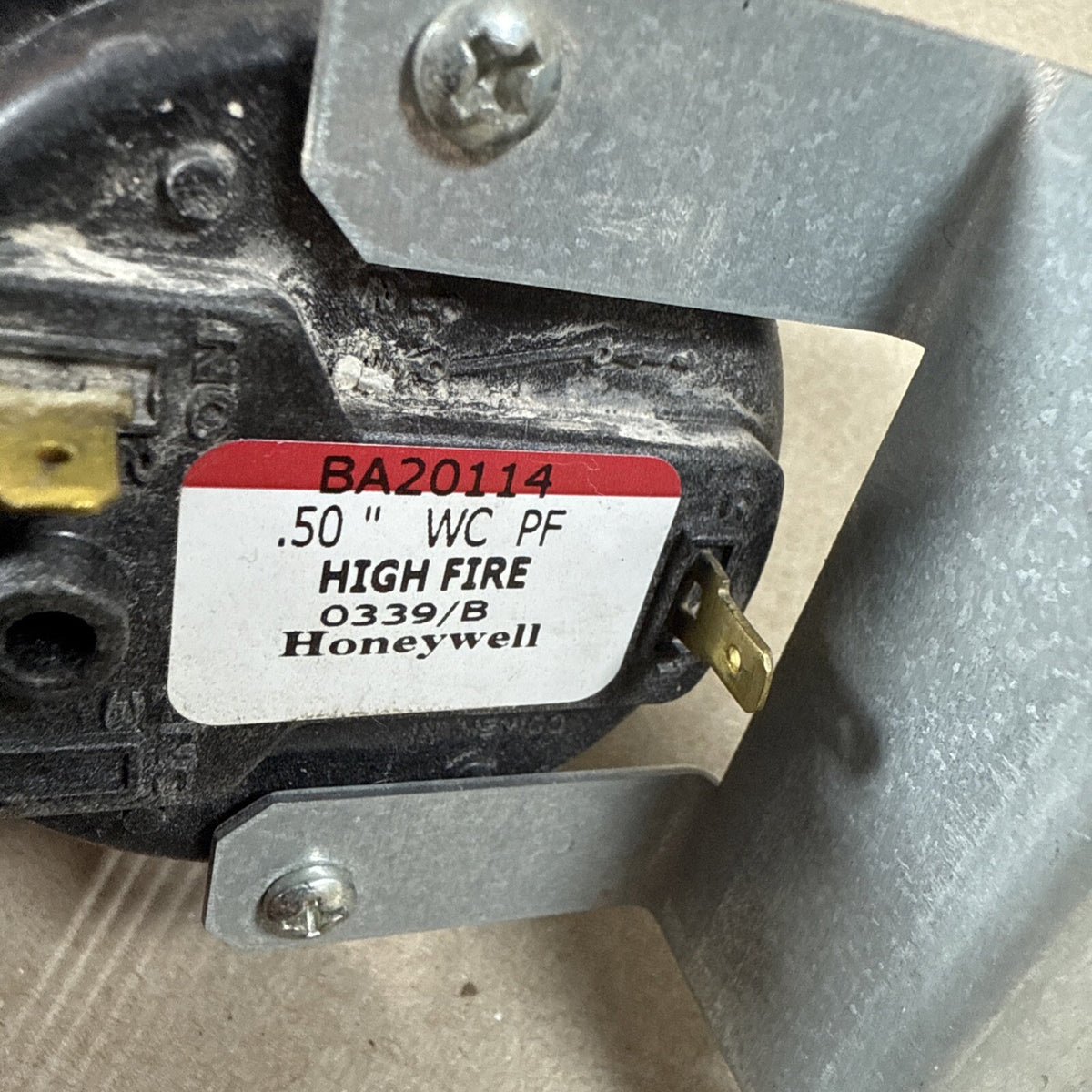 TESTED🔥  Honeywell BA20114 Dual Air Pressure Switch 18M6201. (BIN A)