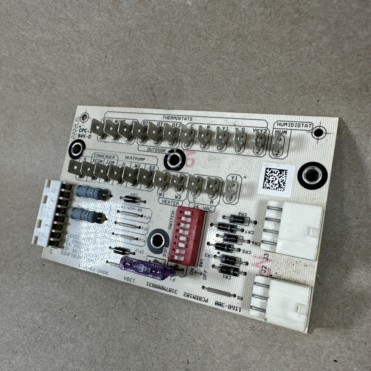Amana PCBEM102 Air Handler Control 1168-83-300A.  1168-300. (I16)
