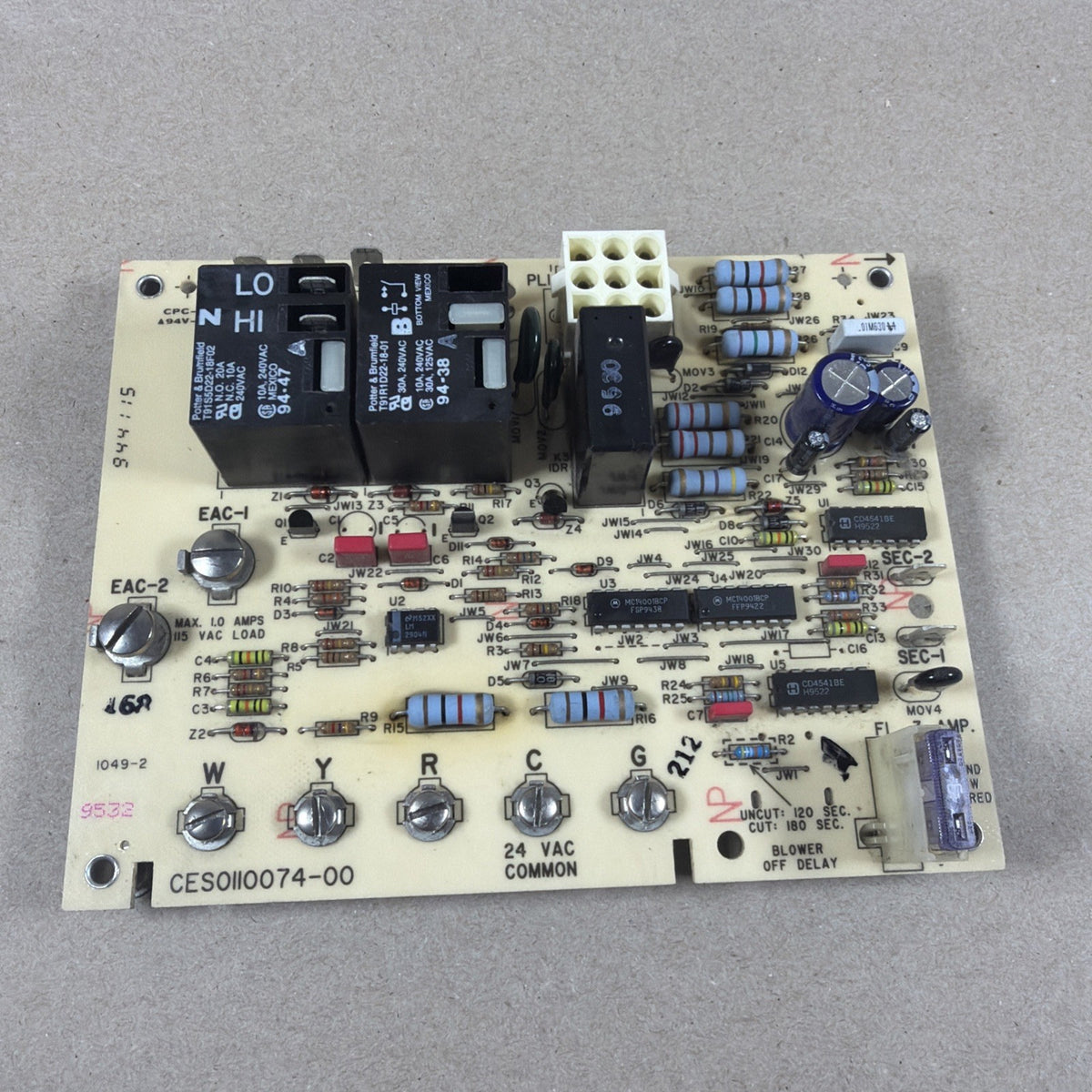 🔥🔥. Carrier Furnace Control Circuit Board CES0II0074-00 1049-83-3 OEM (C11)