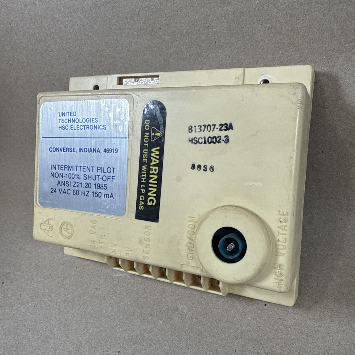 United Technologies B13707-23A Intermittent Pilot Control Module HSC1002-2 (F73)