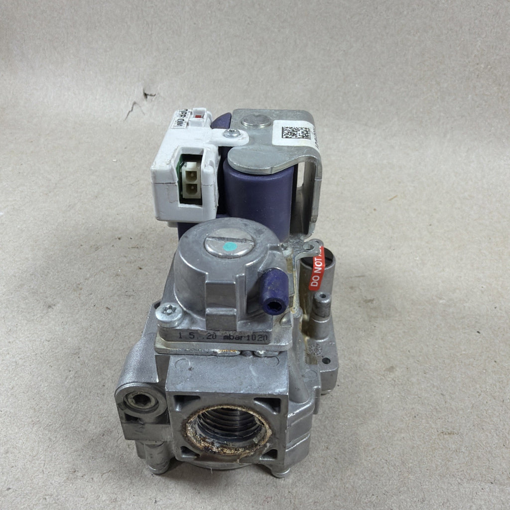 🔥🔥 HONEYWELL VR9205R2363 Modulating Gas Valve LENNOX 103016-01 🔥🔥