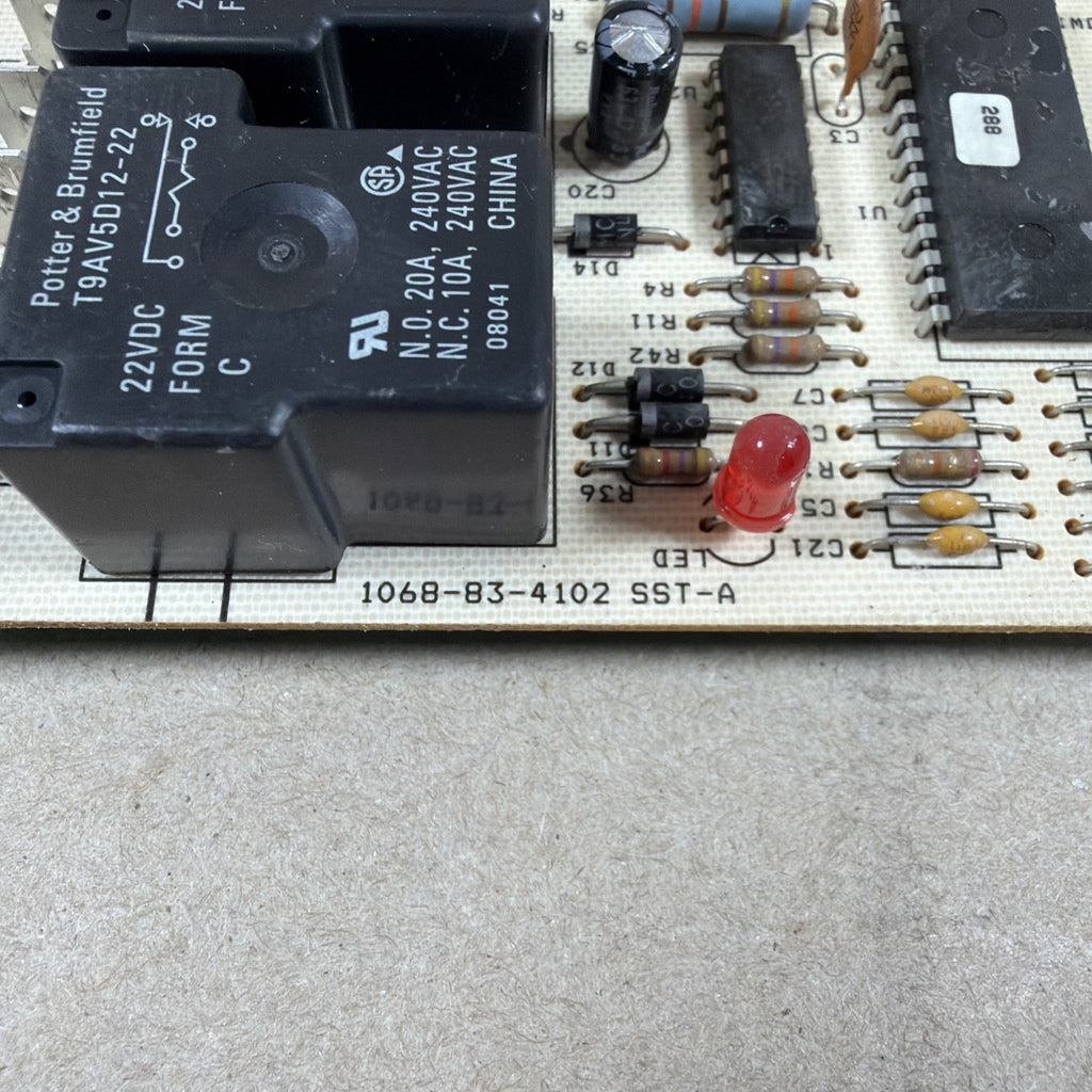 TESTED🔥🔥 Goodman-Honeywell 1068-83-4102 1068-400 PCBAG123 Control Board
