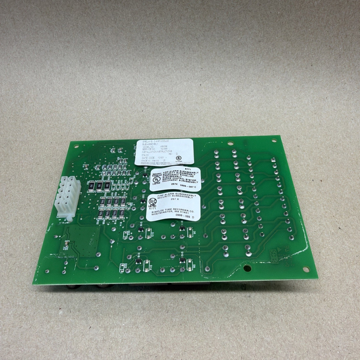 SIMPLEX 4100-3206  566-403 8 RELAYS 3 AMP MODULE FIRE ALARM CIRCUIT BOARD 566403