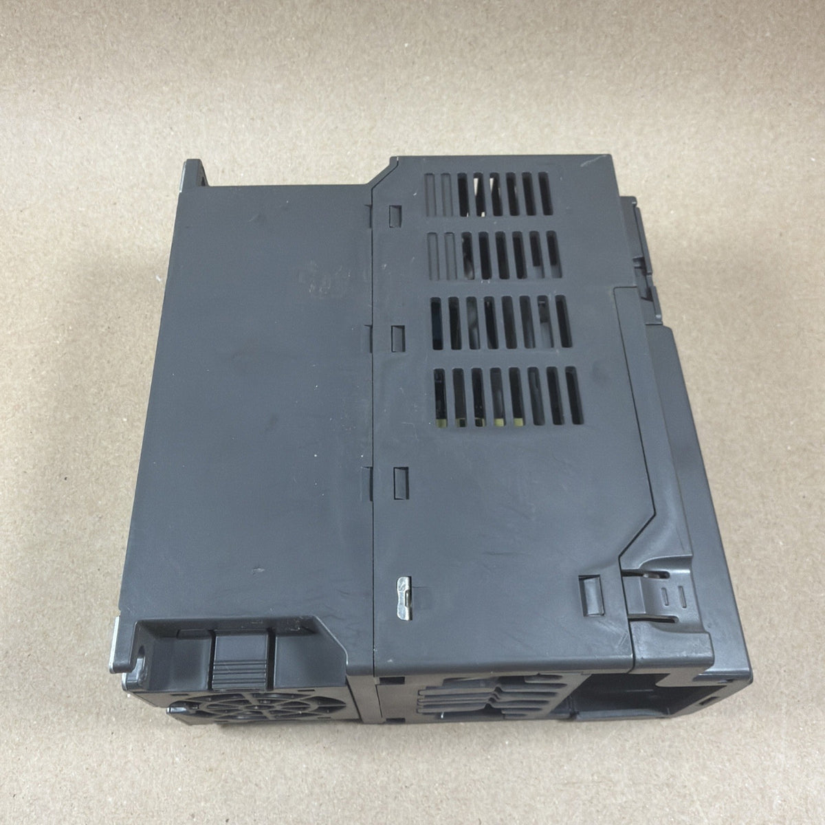 TESTED🔥 DELTA GROUP ELECTRONICS VFD17AMS23ANSAA   MS300