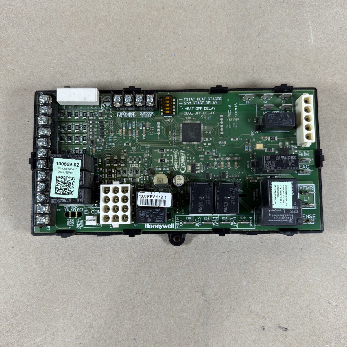 LENNOX 100869-02 Furnace Control Circuit Board Honeywell S9220E1000 SureLight