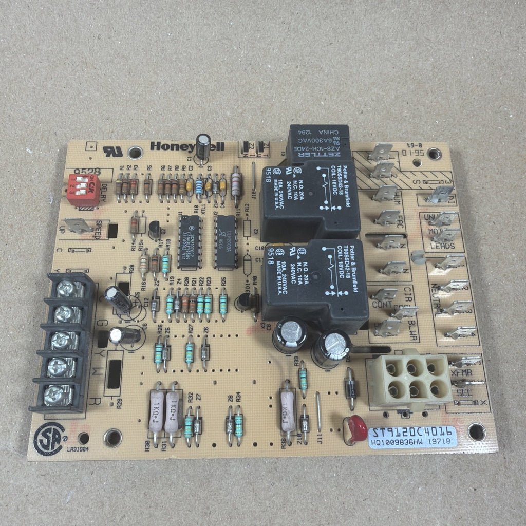 Honeywell ST9120C4016 Furnace Control Circuit Board HQ1009836HW