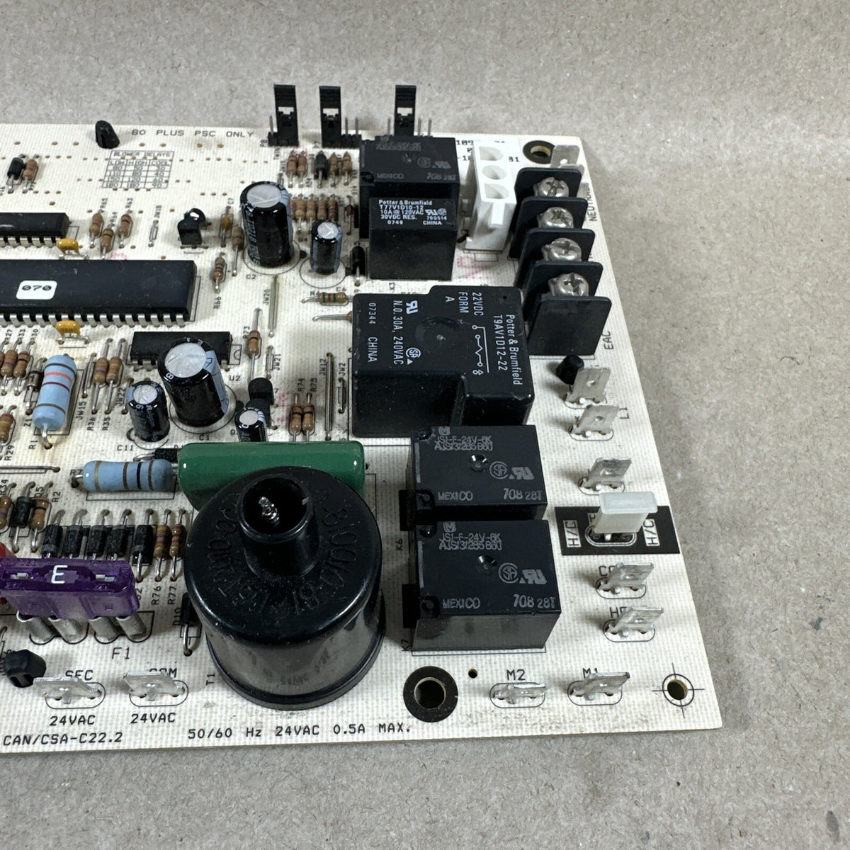 1162-B3-201A 539617 1011 1162-201 OEM control board of York Furnace   (N170)