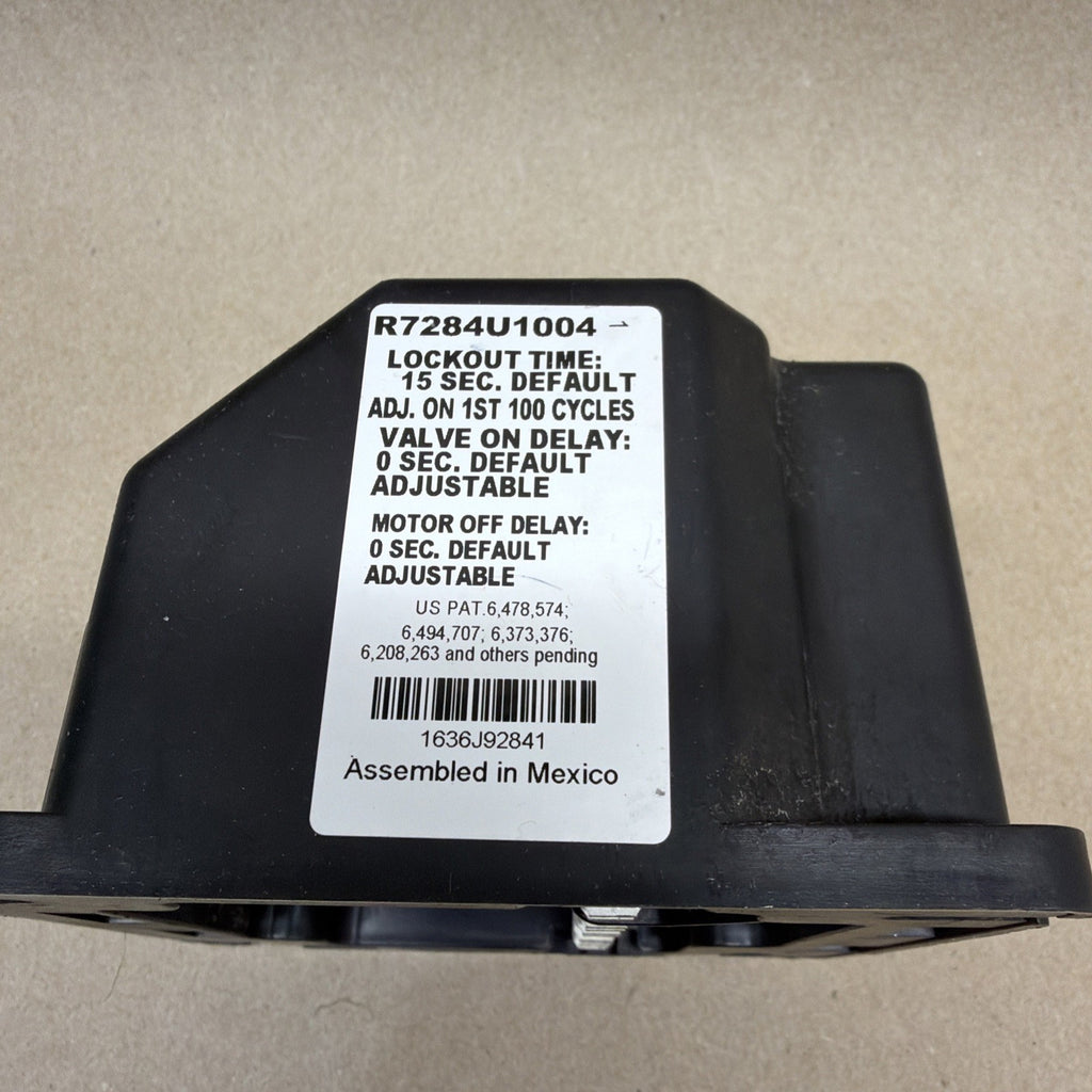 TESTED✅ Honeywell R7284U1004 Oil Primary Control Junction Box - Black