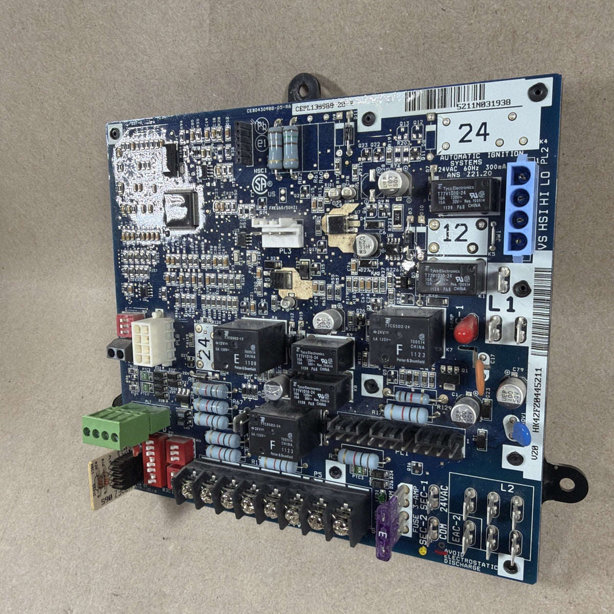 CEBD430988-05-RA HK42FZ044 CEPL130988-20-B OEM control board Carrier Furnace B26