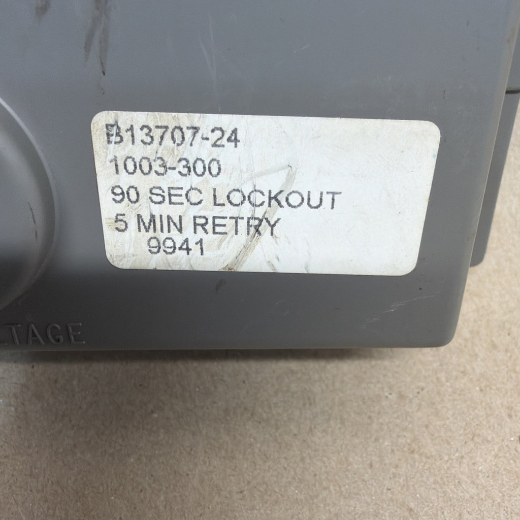 TESTED✅ UNITED TECHNOLOGIES B13707-24 Intermittent Pilot 1003-300 used