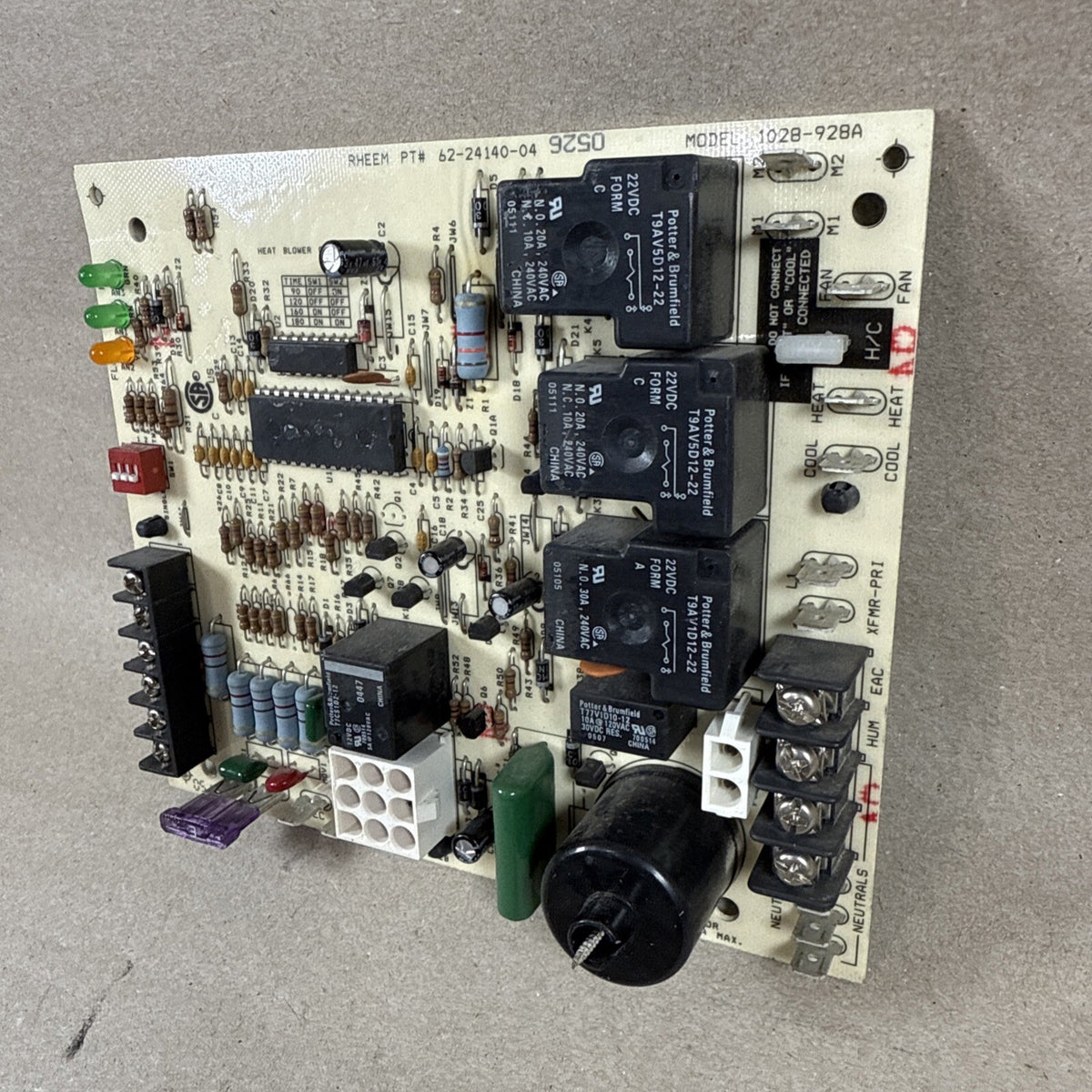 RHEEM RUDD 1028-83-9282B FURNACE CONTROL CIRCUIT BOARD 62-24140-04 1028-928 G207