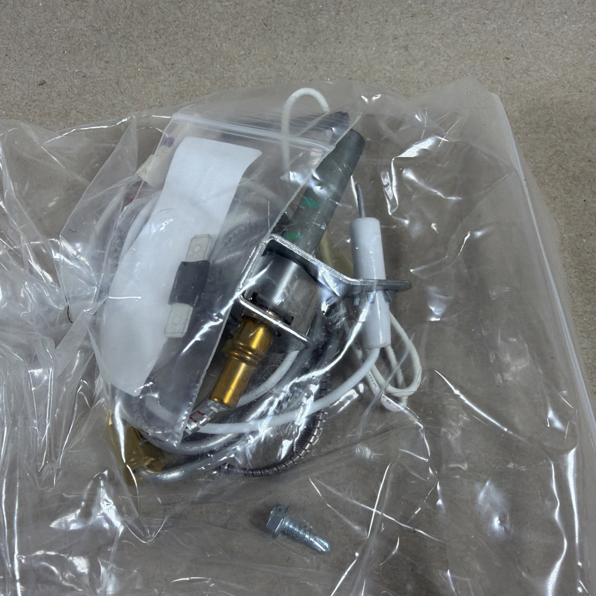 415-52907-01 | 239-47463-01 | Bradford White Gas Valve & Pilot Kit WV8840A1007