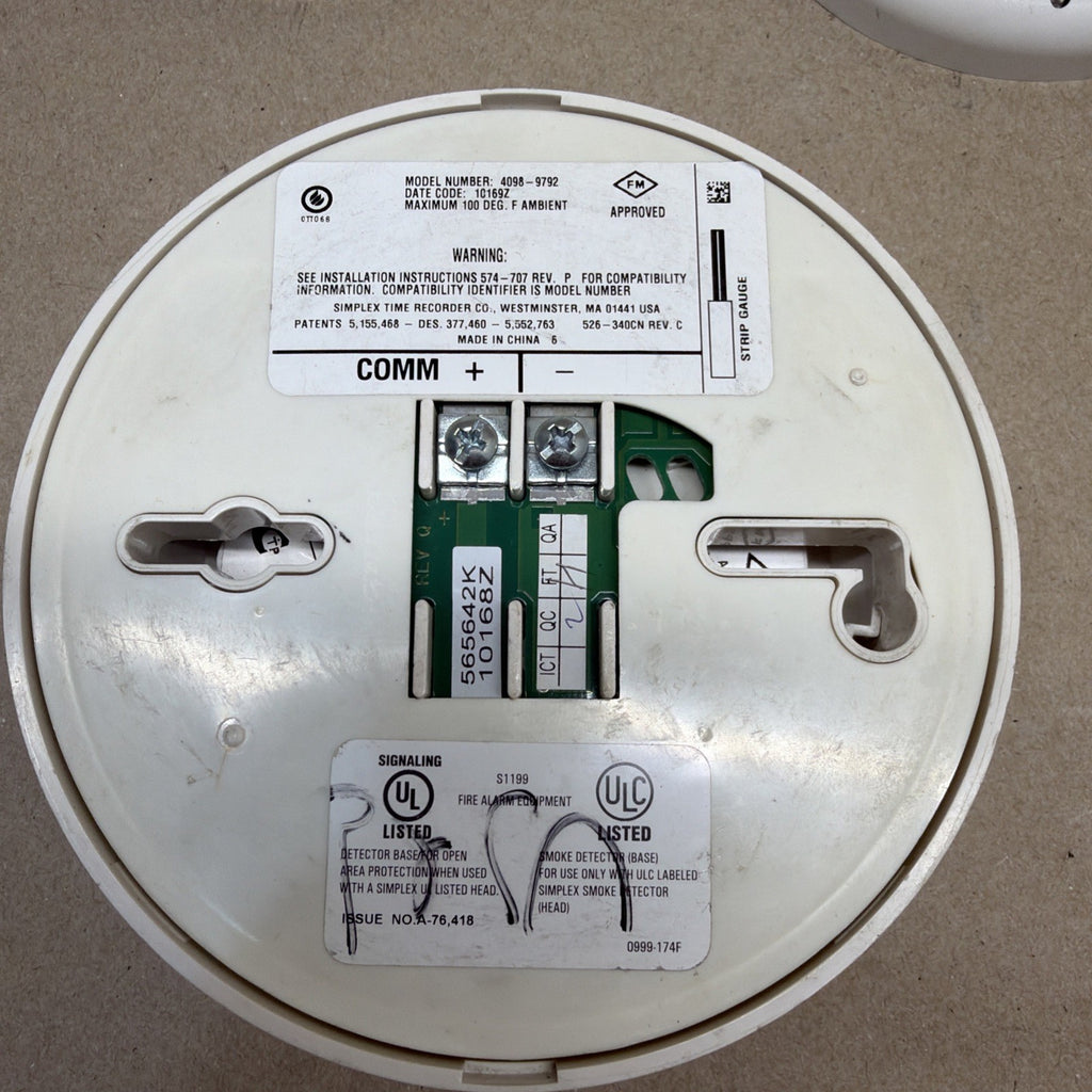Lot Of 3- Simplex TrueAlarm Smoke Detector 4098-9714 With Base 4098-9792