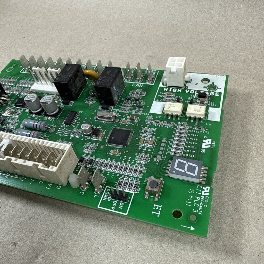 TESTED🔥🔥 LENNOX HEAT PUMP CONTROL BOARD - PART# 103686-05   1526-168803 (H53)