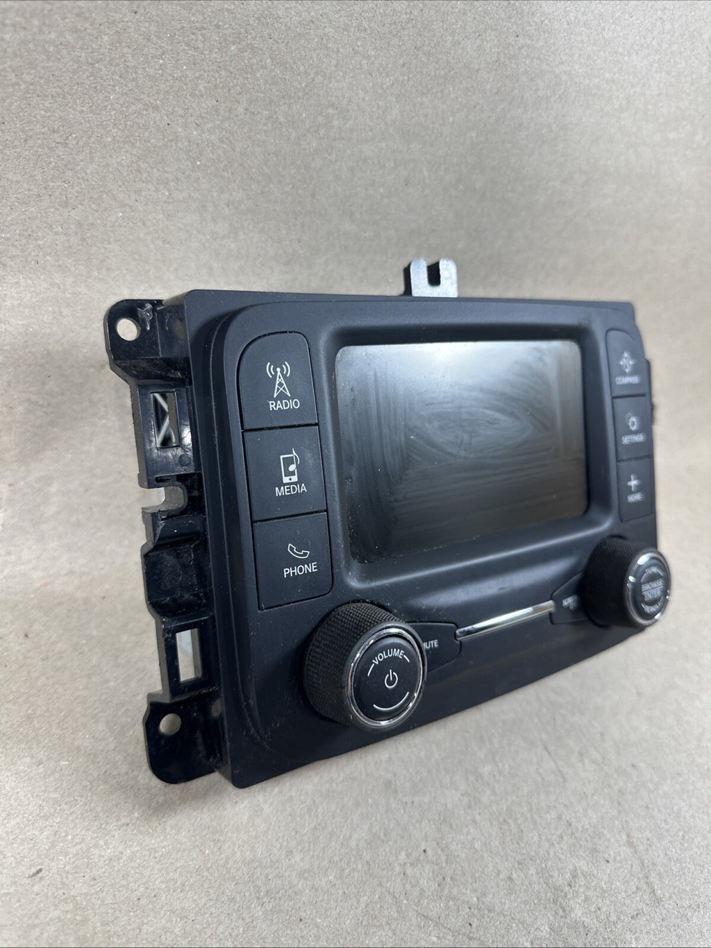 TESTED!!  17 18 Chystler Jeep Compass AM FM Display P68292817AJ. ANATEL