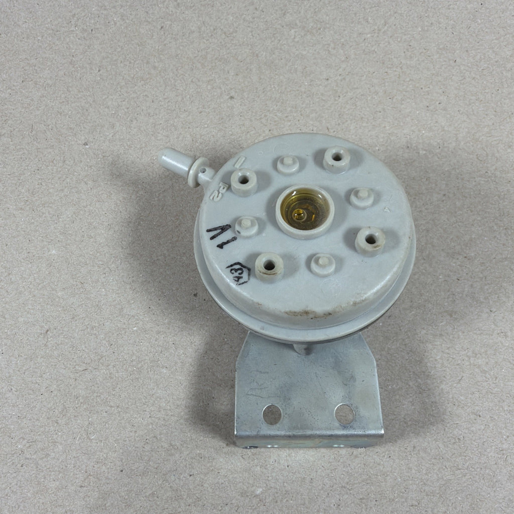 🔥🔥 TRANE C341750P01 Furnace Air Pressure Switch IS20137-3311 (Bin C)