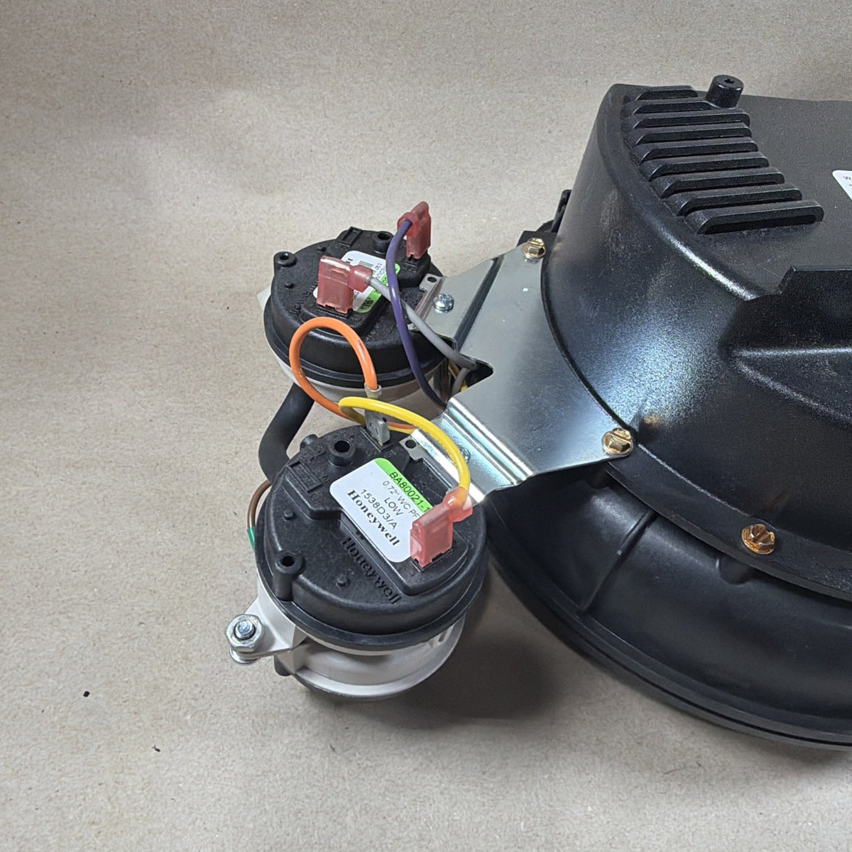 TESTED🔥 Carrier Bryant HR46GH001 OEM Inducer Motor Assembly 81104124 120V