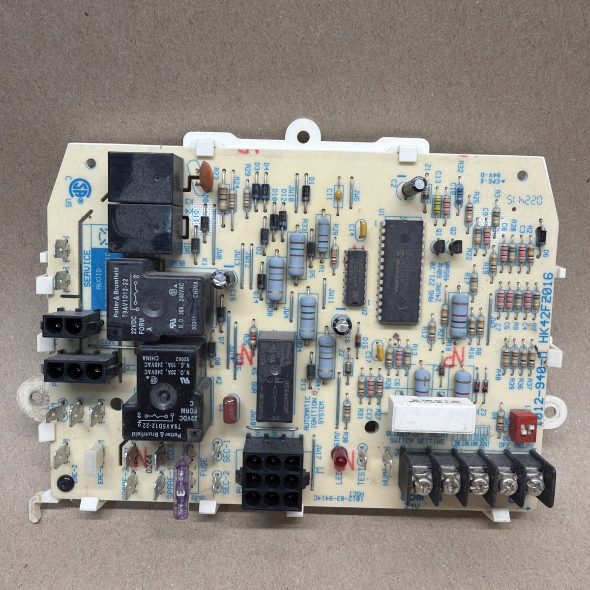 TESTED🔥 Carrier Bryant 1012-940-M |. HK2FZ016 Furnace Control Board