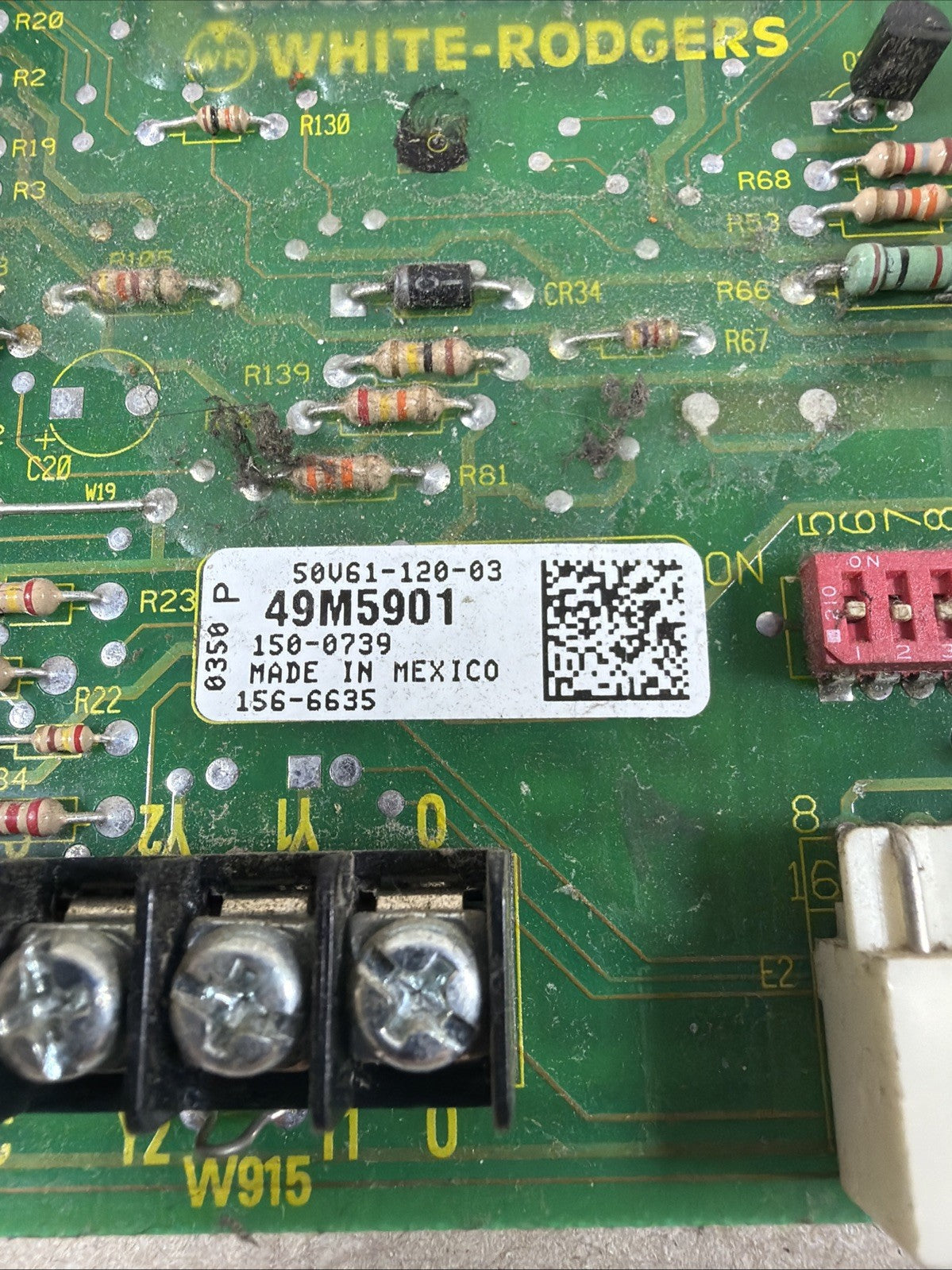 LENNOX WHITE RODGERS.  18M9901 FURNACE CIRCUIT BOARD 50V61-120-02  150-0739 (G3)