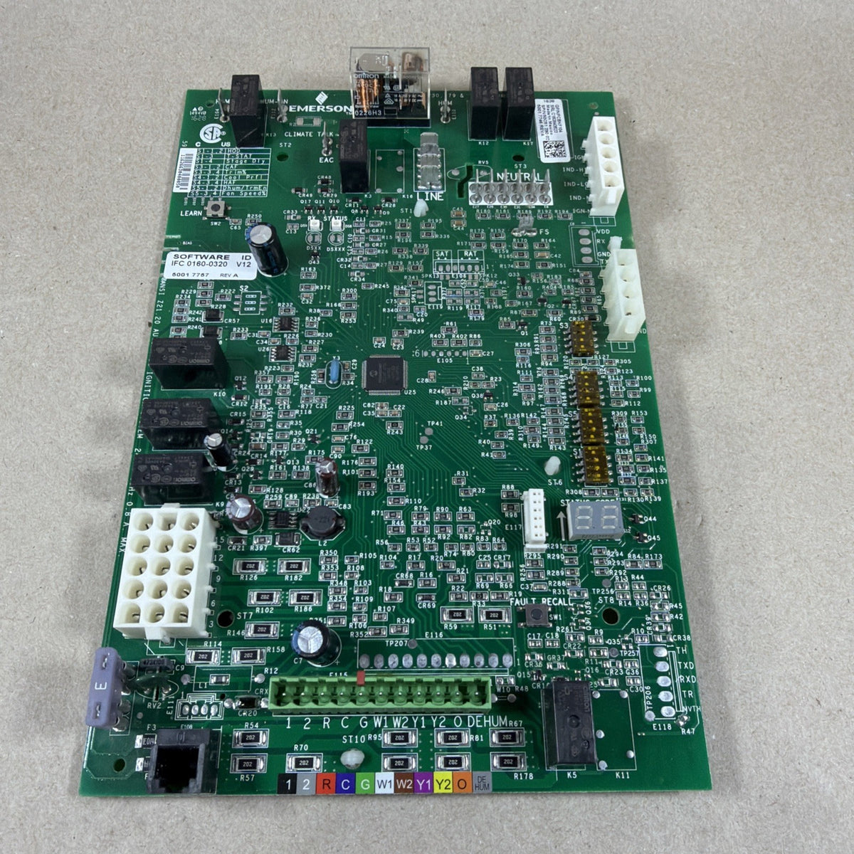 ✅ Goodman PCBKF104 2 Stage Furnace Control Board Emerson 50C51-290-02