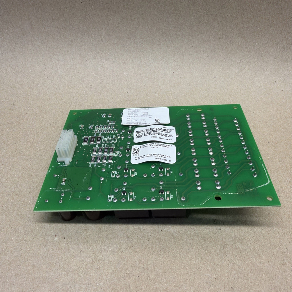 SIMPLEX 4100-3206  566-403 8 RELAYS 3 AMP MODULE FIRE ALARM CIRCUIT BOARD 566403