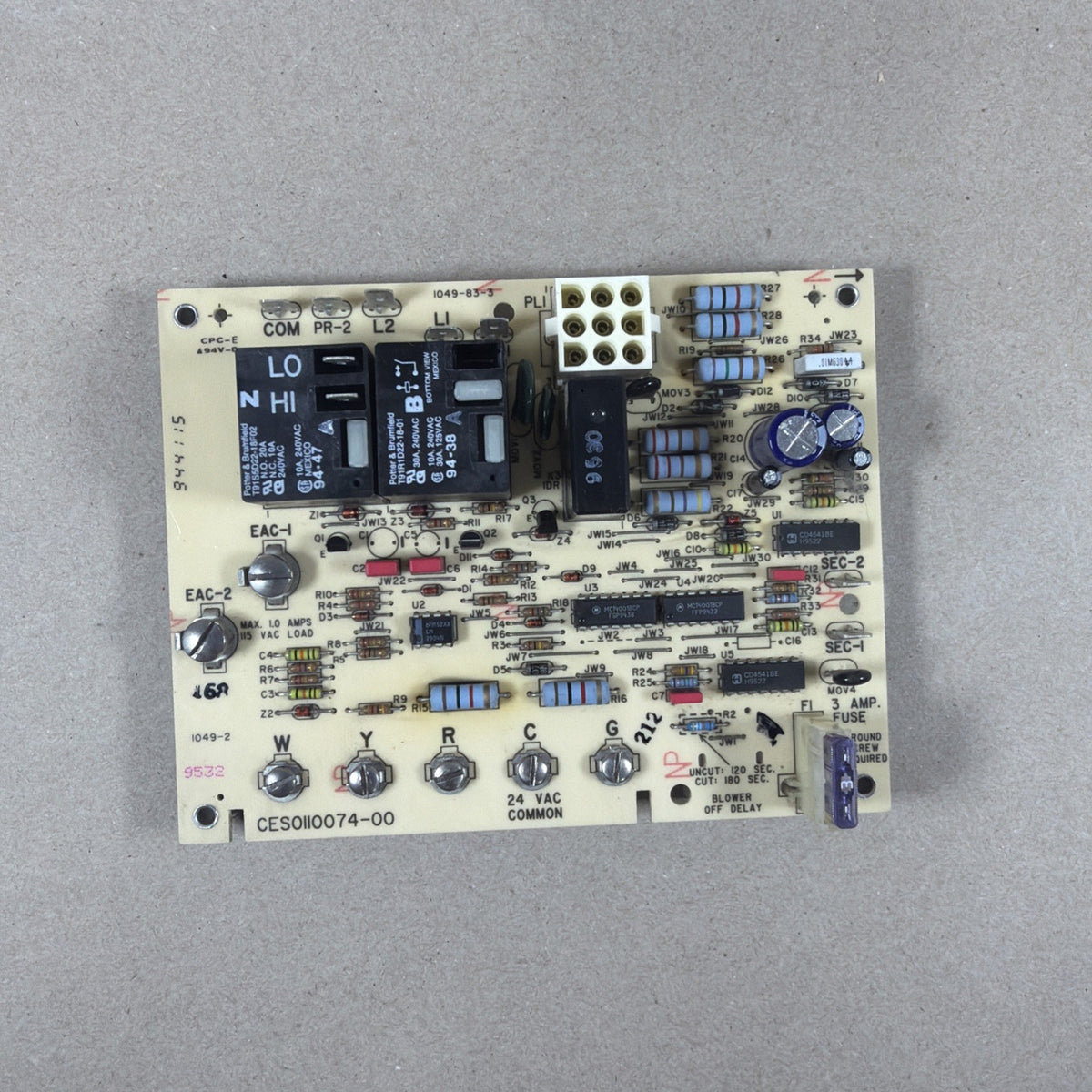 🔥🔥. Carrier Furnace Control Circuit Board CES0II0074-00 1049-83-3 OEM (C11)