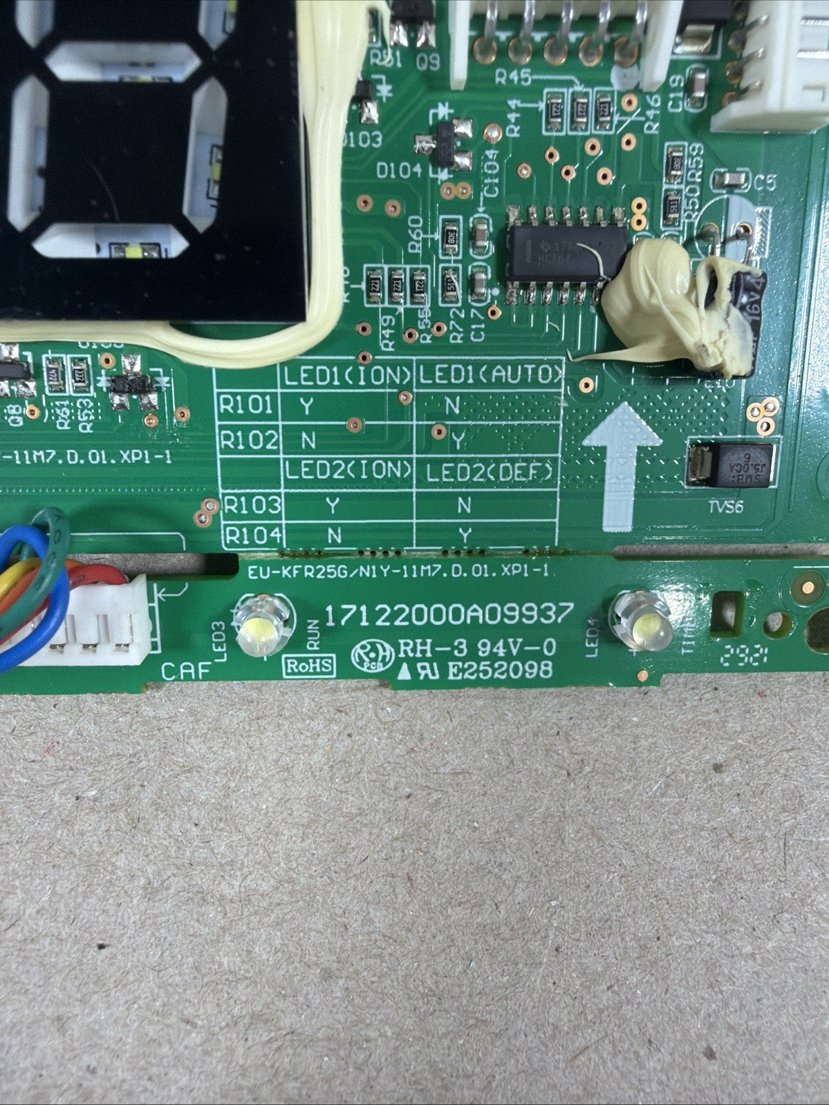 NEW🔥 Lennox Y8469 - 17122000A14495, Display Panel 100LP239541B1 (C40)