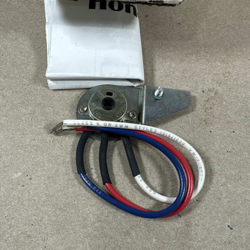 Q209A1022-HONE   HONEYWELL POTENTIOMETER 150 W/BRKT FOR MOD MOTOR