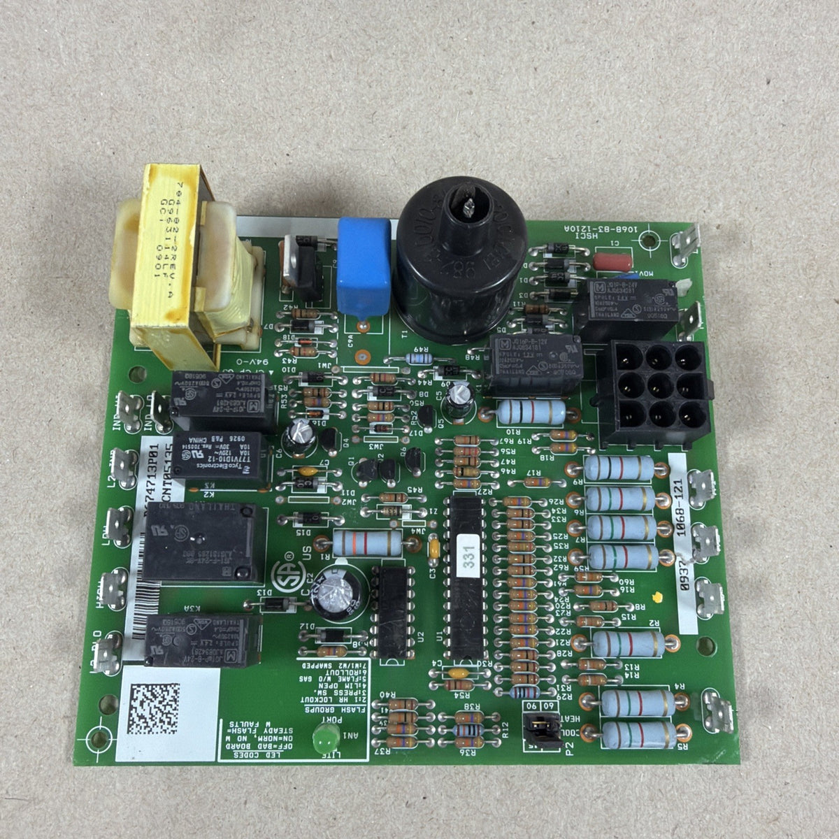 TESTED🔥 1068-83-1211A Trane Circuit control board. D674713P01.    CNT05135