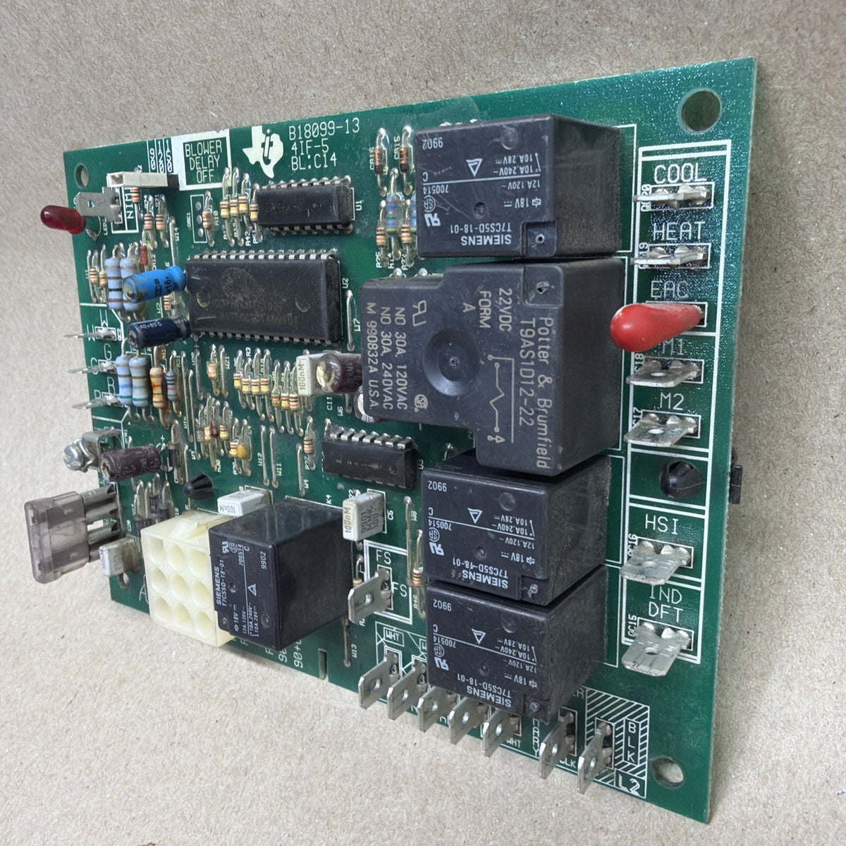 TESTED🔥 Goodman B18099-13 4IF-5 BL:C14 Furnace Control Circuit Board
