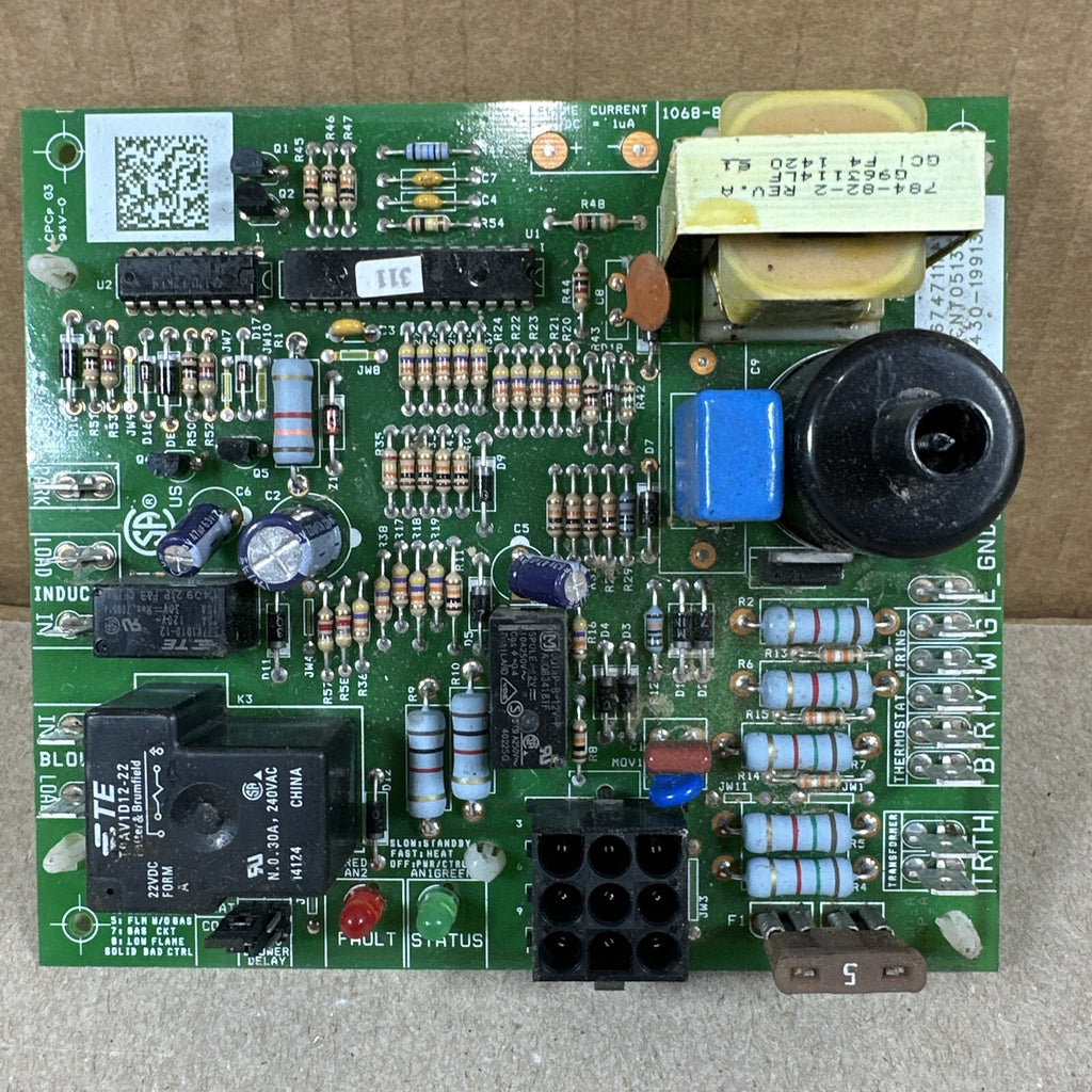 Trane American Standard D674712P01 Furnace Control Board 1068-83-1101.  (B403)