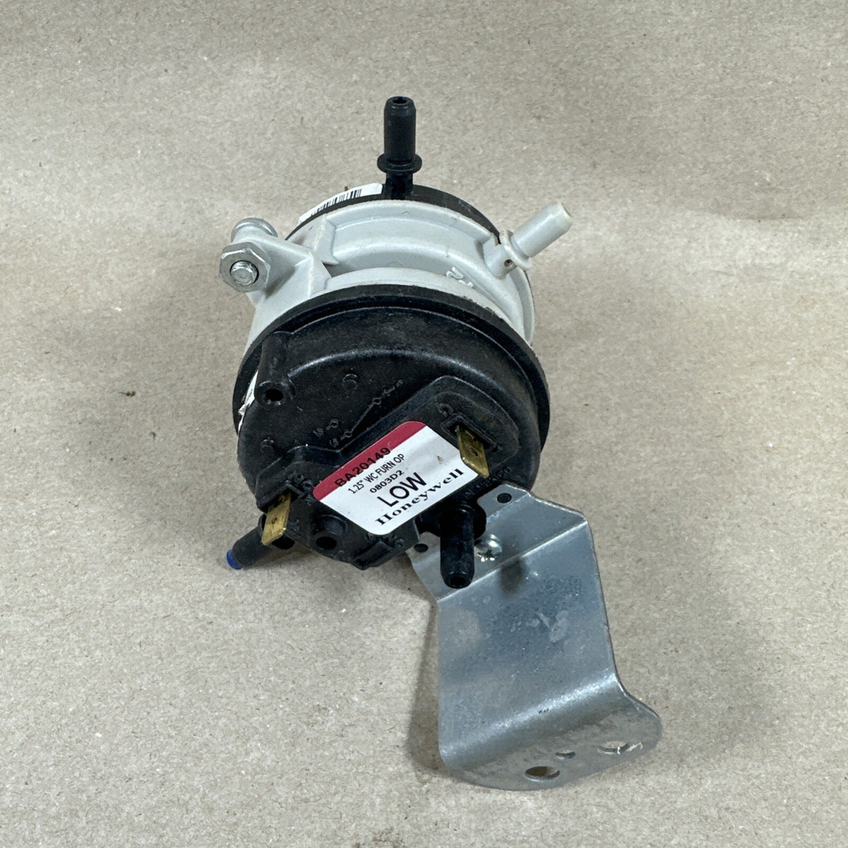 BA20149 Honeywell Furnace Dual Air Pressure Switch C342634P62. (Bin A)