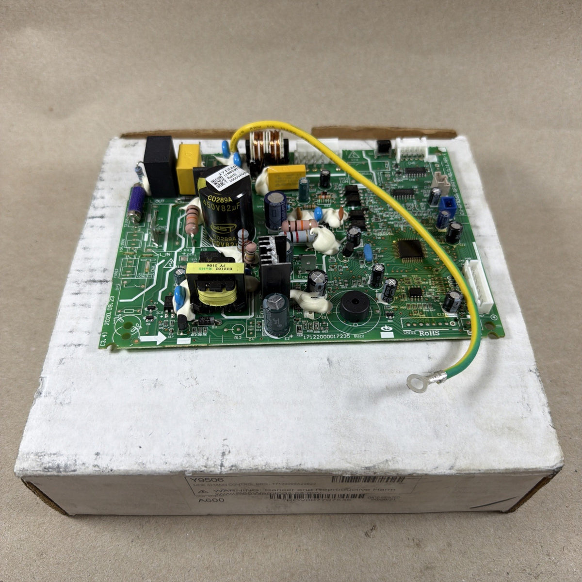 NEW🔥 Lennox 17122000A22622 Main Control Board Cat #  Y9506
