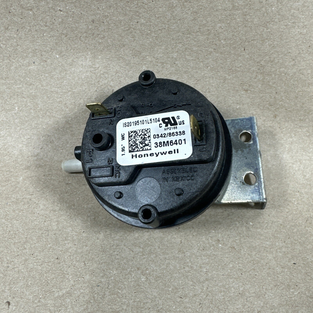 Honeywell 38M6401 Furnace Air Pressure Switch IS20195101L5104 (Bin B)