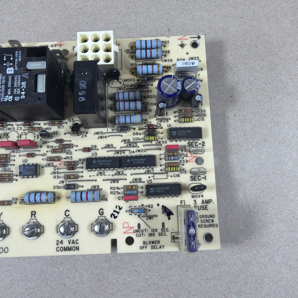 🔥🔥. Carrier Furnace Control Circuit Board CES0II0074-00 1049-83-3 OEM (C11)
