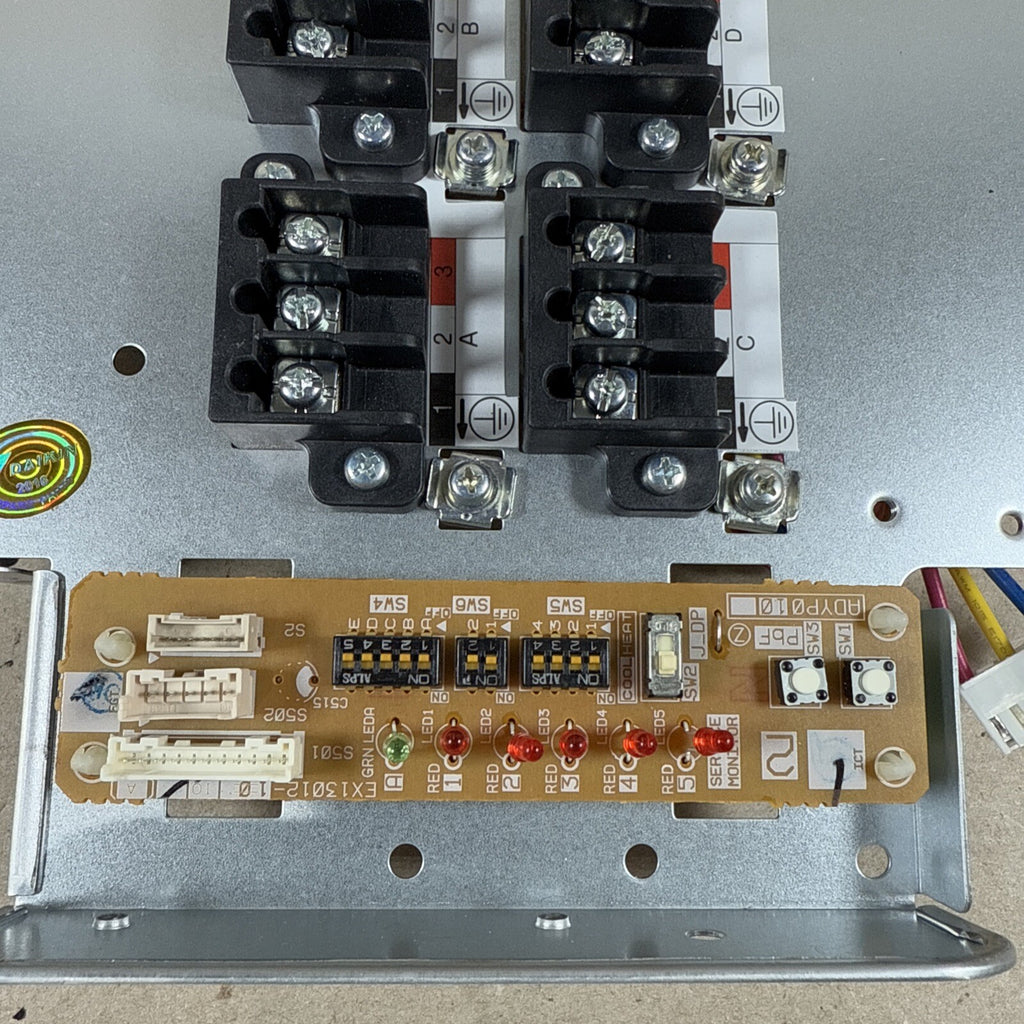 OEM 6025165 DAIKIN EX13012-10 Control Board Mini Split Power Supply Terminals