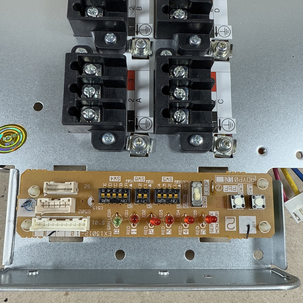 OEM 6025165 DAIKIN EX13012-10 Control Board Mini Split Power Supply Terminals