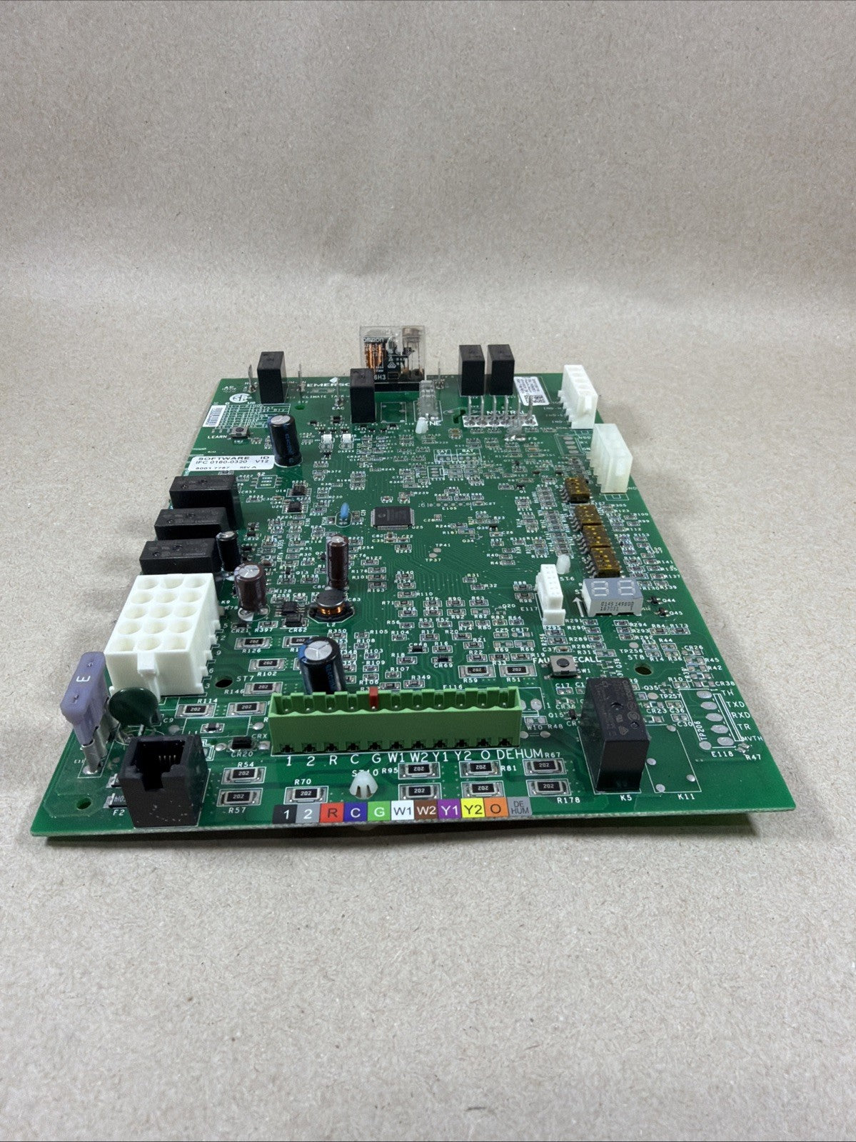 ✅ Goodman PCBKF104 2 Stage Furnace Control Board Emerson 50C51-290-02
