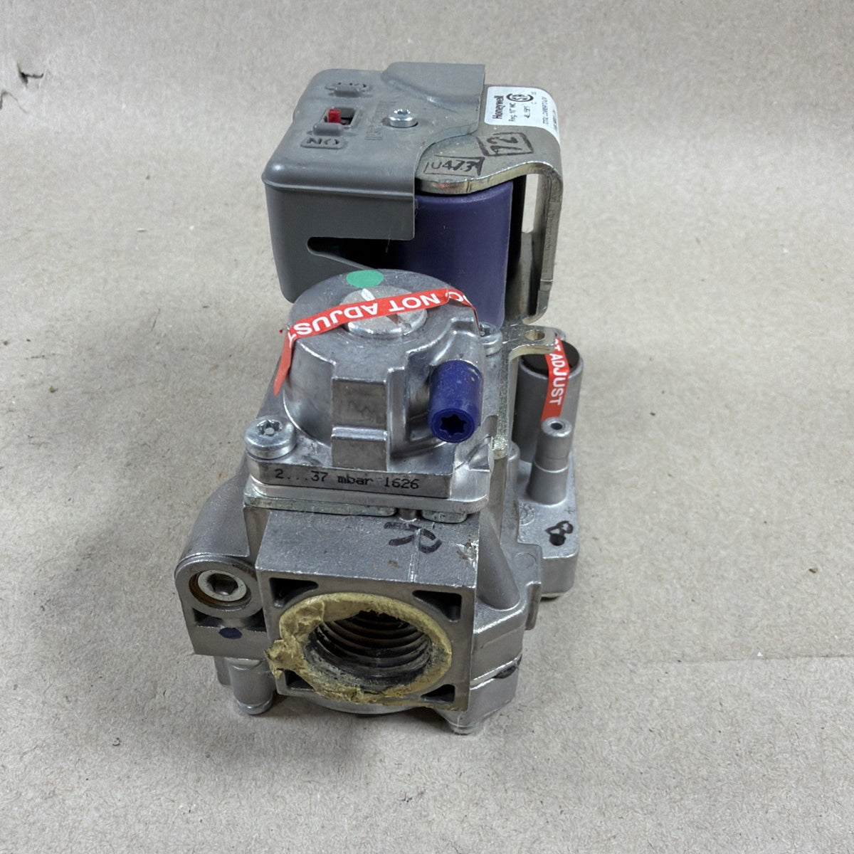 TESTED🔥🔥 Honeywell LP Modulating gas valve VR9105R2209 Lennox 103016-02 72W35