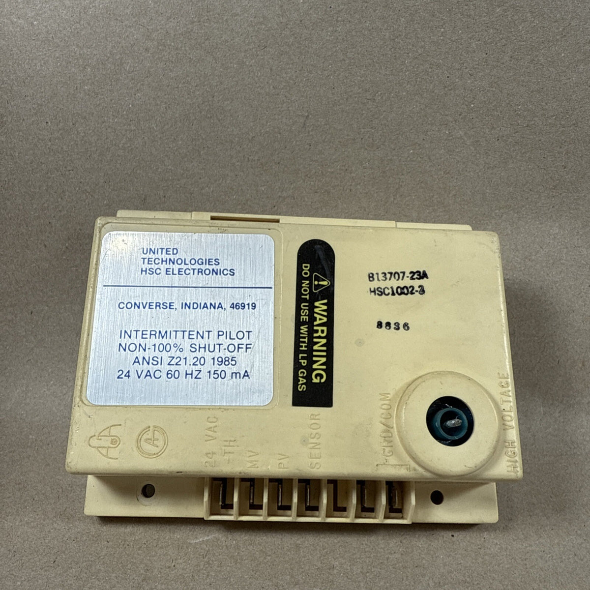 United Technologies B13707-23A Intermittent Pilot Control Module HSC1002-2 (F73)