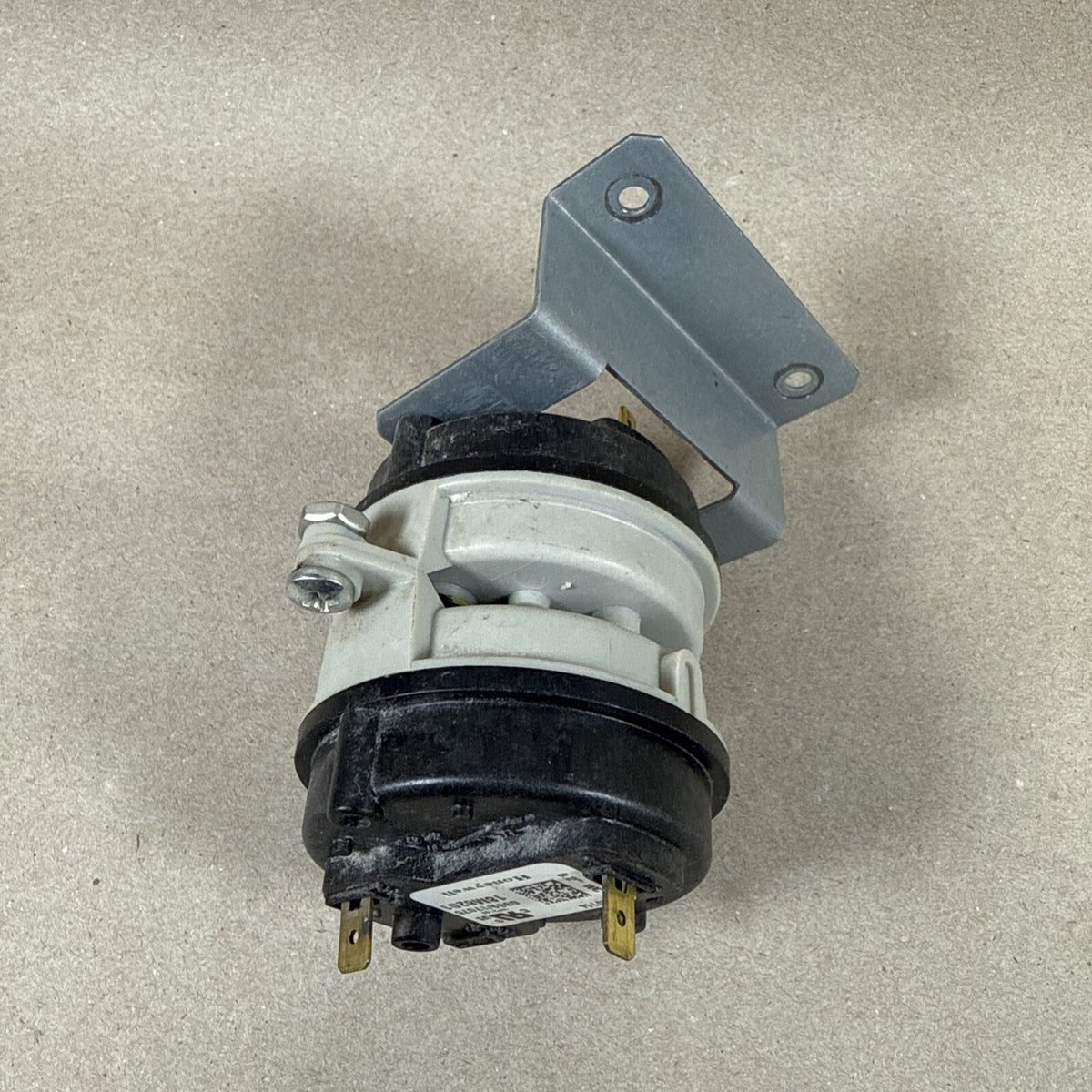 TESTED🔥  Honeywell BA20114 Dual Air Pressure Switch 18M6201. (BIN A)