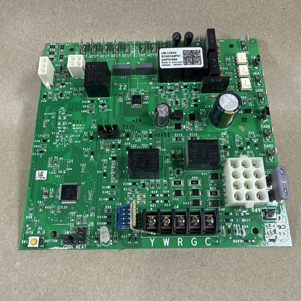 Source 1 CNT07890 Furnace Control Circuit Board VB-1293C D160194P01.  (F10)