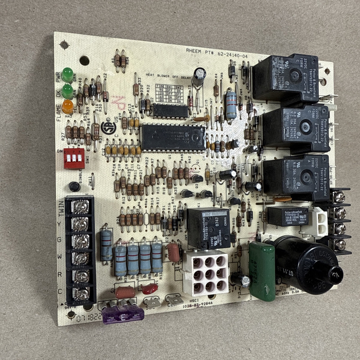 1028-83-9284A    1028-928A.  62-24140-04 Rheem furnace OEM control Board (L11)